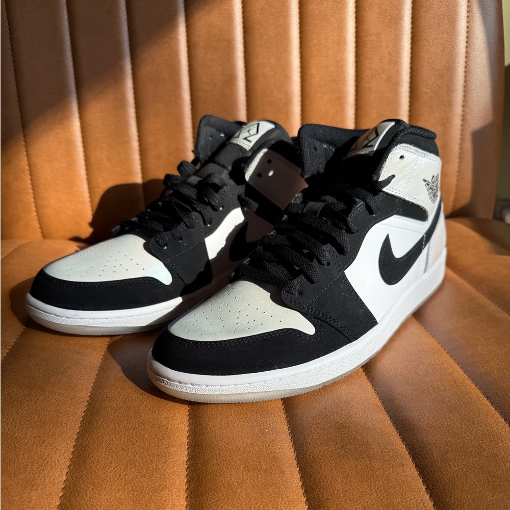 Air Jordan 1 Mid SE Diamond Size 10 Brand New In Box